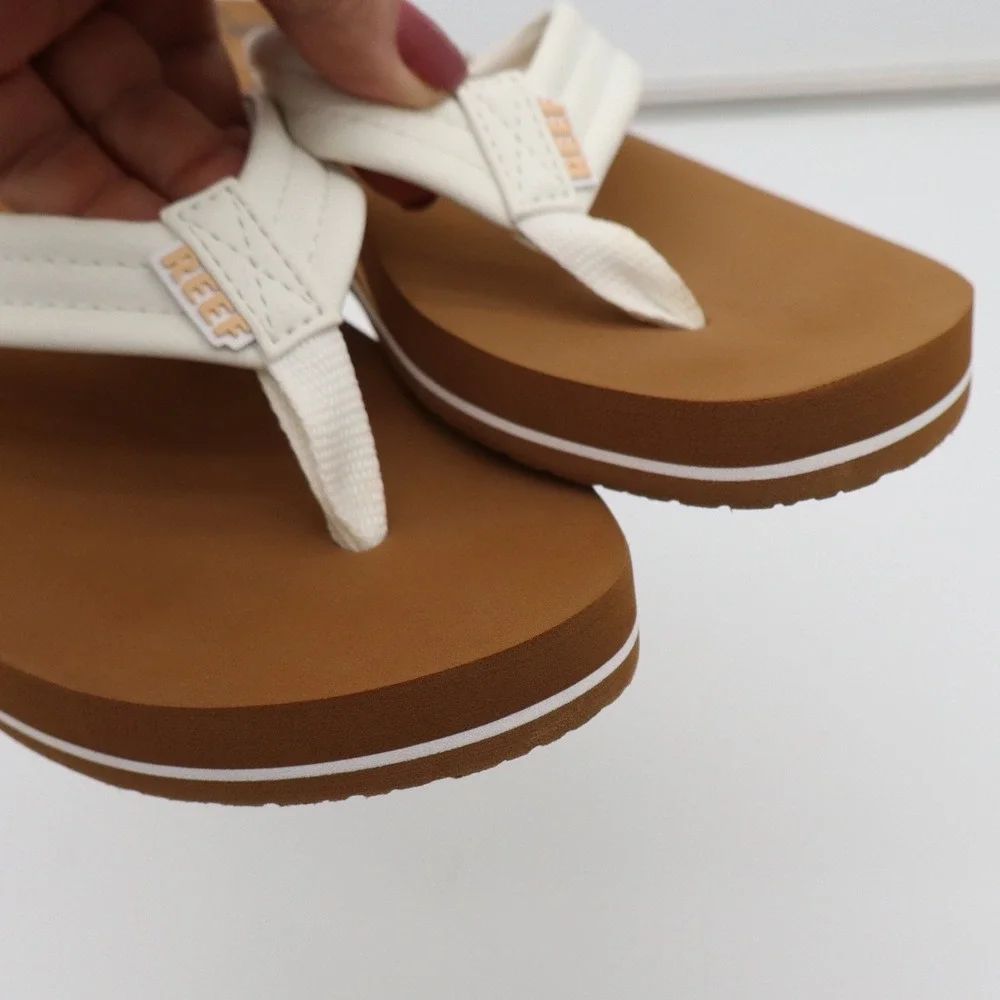 Reef Flip Flop Womens 7 Cushion Breeze White Tan Padded Beach Sandal Excellent